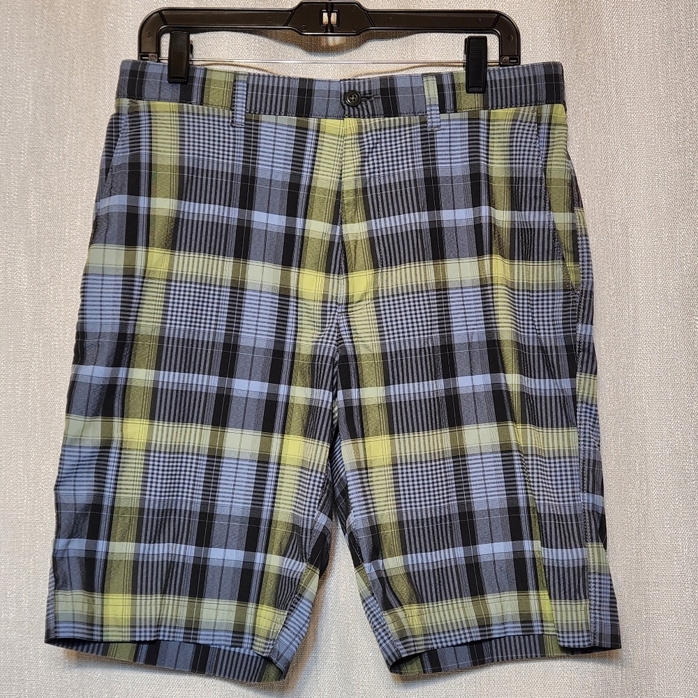 PGA TOUR Plaid Men's Shorts 32 Golf Performance Lightweight